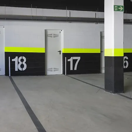 Luxery With Terrace In Higueron דירה *