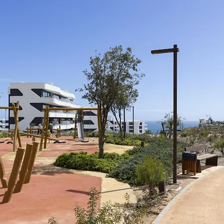 Luxery With Terrace In Higueron Fuengirola