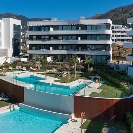 Luxury With Terrace In Higueron Fuengirola