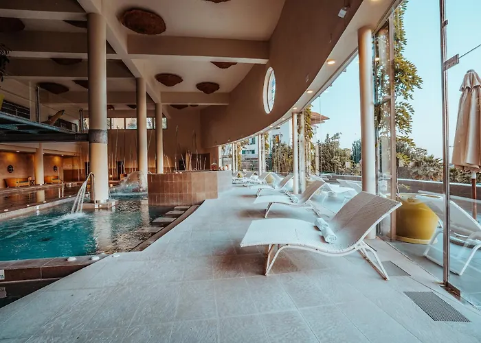 Luxery With Terrace In Higueron شقة *