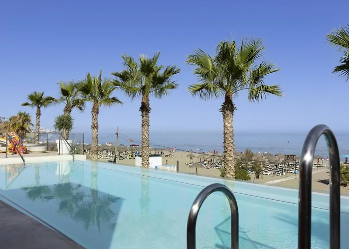 Luxery With Terrace In Higueron *