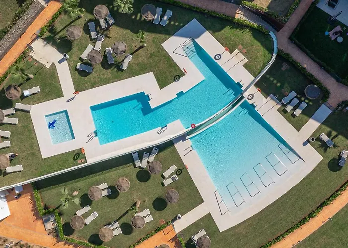 Luxery With Terrace In Higueron شقة