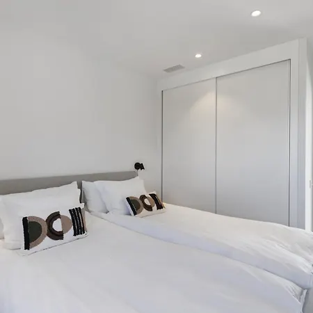 Luxery With Terrace In Higueron 아파트